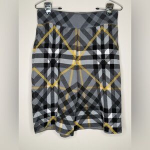 NWT BURBERRY Men’s Small Tilton Layered Check Jacquard Short Yellow Gray Pattern